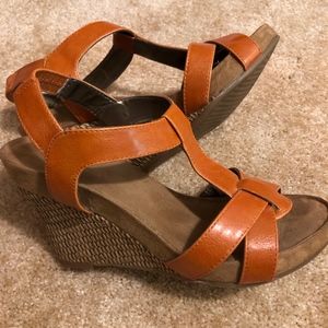 A2 Aerosoles wedge dress sandal Size 7-1/2 orange